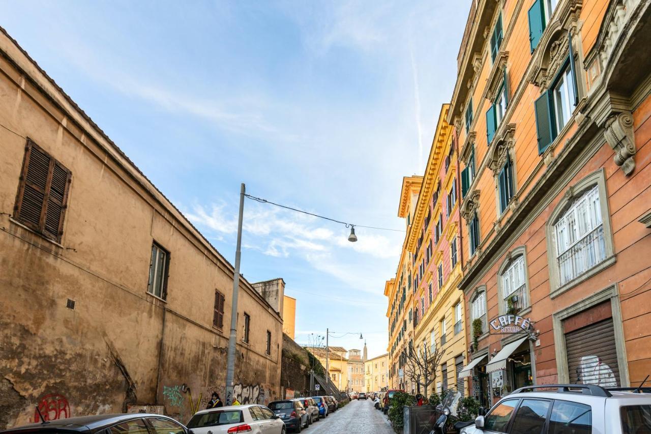 Rome As You Feel - Cozy Apartments In San Giovanni Exterior photo
